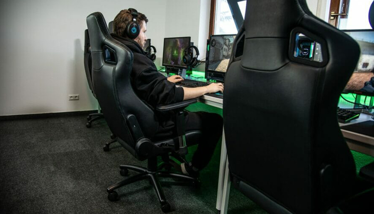 how to use gaming chair pillows